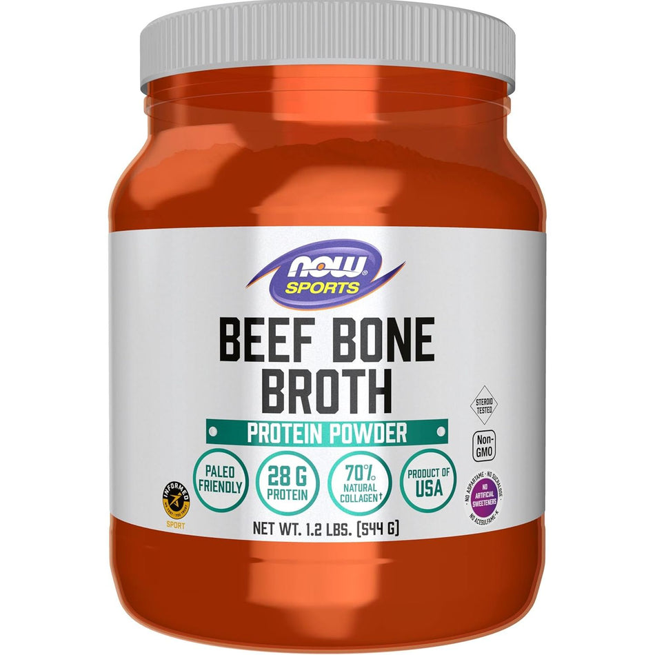 Recipient plastic portocaliu Now Sports Beef Bone Broth cu capac gri, logo NOW Sports albastru-galben, text mare Beef Bone Broth Protein Powder, bandă turcoaz cu badge-uri Paleo Friendly, 28G Protein, 70% Natural Collagen, Product of USA, sigilii Informed Sport și Non-GMO, 544g vizibil. Pudră proteică din supă de oase de vită cu 28g proteină și 70% colagen natural per porție, potrivită pentru diete Keto și Paleo. Susține recuperarea musculară și țesutul conjunctiv, fără zahăr, fără ingrediente artificiale.